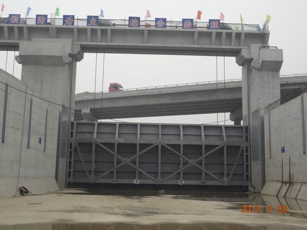 选用什么电机比较合适